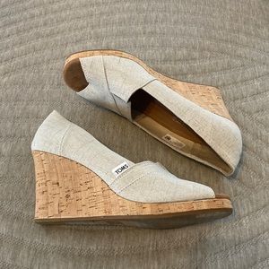 Womens wedge peep toe shoes